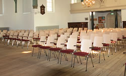 zaal- en kerkstoelen